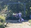 Les enfants créent dans la nature
